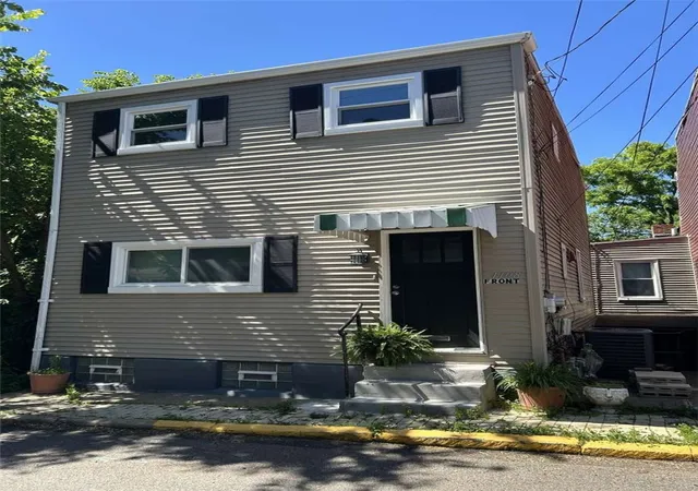 Homes for sale in Troy Hill, PA | 1108 Brabec St, Troy Hill, PA 15212 | MLS# 1762073