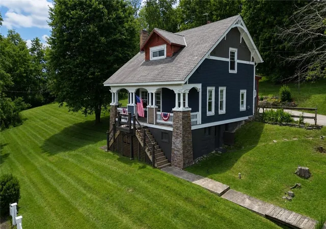 Photo 3 of Single family home for sale at 225 Scott Holw Rd, Burgettstown, PA 15021 | MLS# 1762061 | Listing updated on 2026-07-23