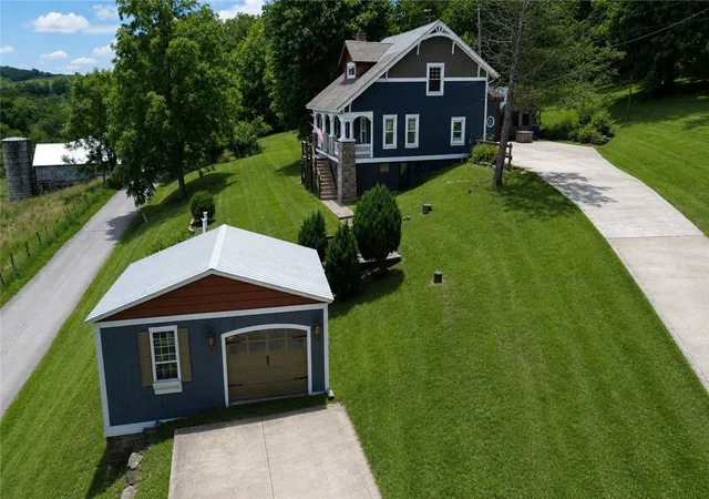 Photo 4 of Single family home for sale at 225 Scott Holw Rd, Burgettstown, PA 15021 | MLS# 1762061 | Listing updated on 2026-07-23