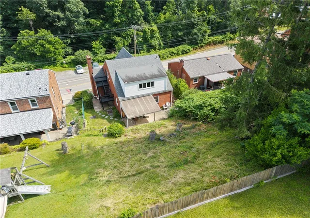 Photo 3 of House for sale at 349 Maytide St, Carrick, PA 15227 | MLS# 1762071 | Listing updated on 2026-07-29