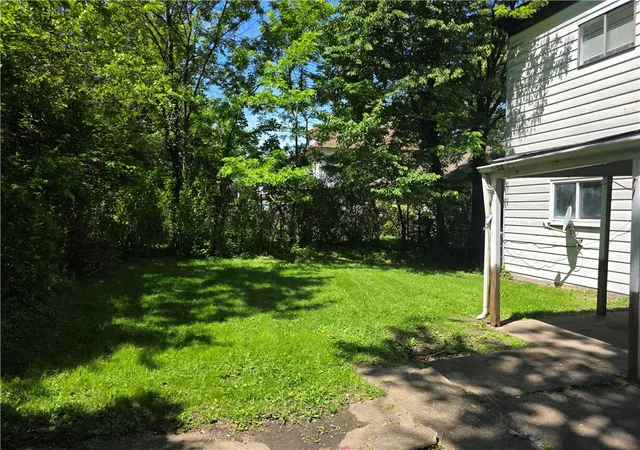 Listing Photo 2 - Condo for sale in building located at 726 E 9th Ave, Homestead, PA 15120 - Unit #