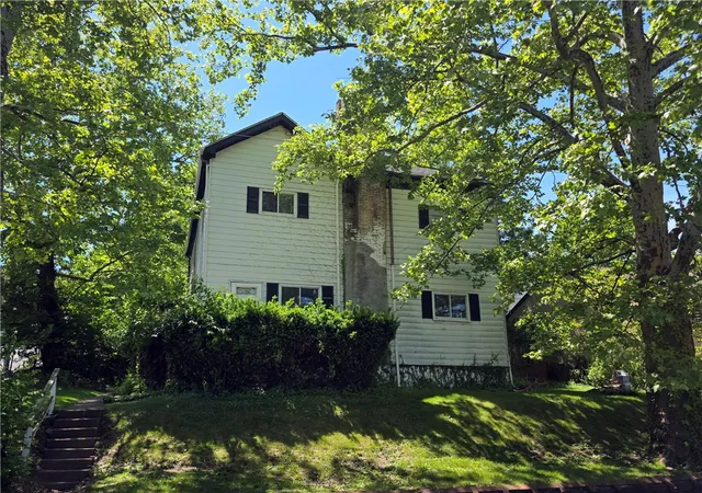 Homes for sale in Munhall, PA | 726 E 9th Ave, Munhall, PA 15120 | MLS# 1761864
