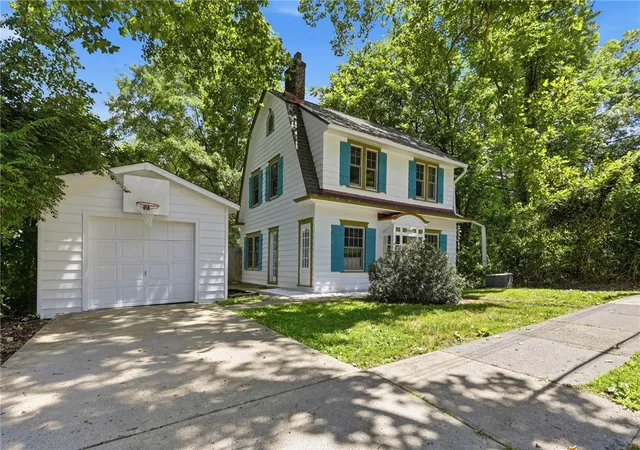 Photo 2 of Single family home for sale at 235 Oakview Ave, Pittsburgh, PA 15218 | MLS# 1761953 | Listing updated on 2026-07-25
