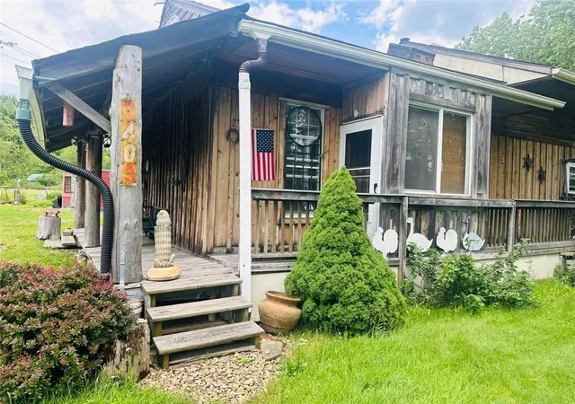 Homes for sale in Brockway, PA | 3403 US 219, Brockway, PA 15824 | MLS# 1761911