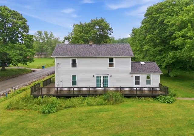Homes for sale in Shenango Twp, PA | 106 Savannah Gardner Rd, Shenango Twp, PA 16101 | MLS# 1762030