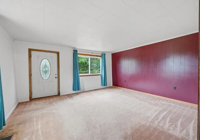 Homes for sale in Shenango Twp, PA | 106 Savannah Gardner Rd, Shenango Twp, PA 16101 | MLS# 1762030