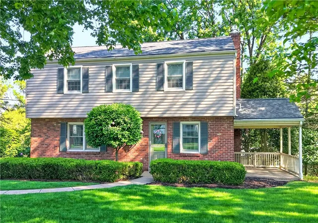 Homes for sale in Franklin Park, PA | 2545 Matterhorn Dr, Franklin Park, PA 15090 | MLS# 1762098