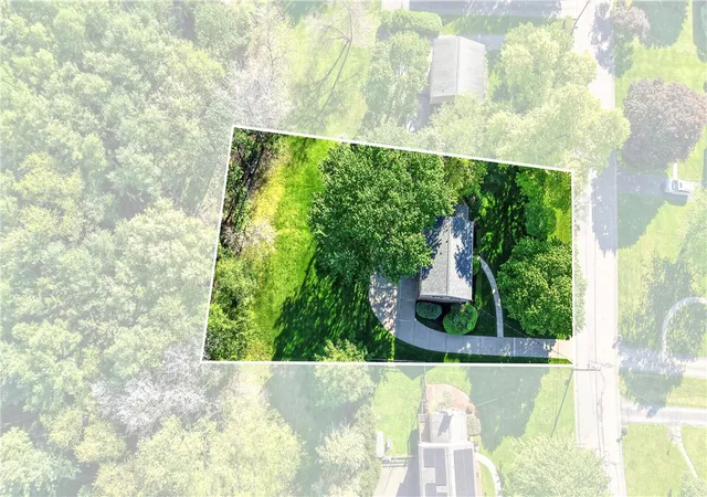 Homes for sale in Franklin Park, PA | 2545 Matterhorn Dr, Franklin Park, PA 15090 | MLS# 1762098
