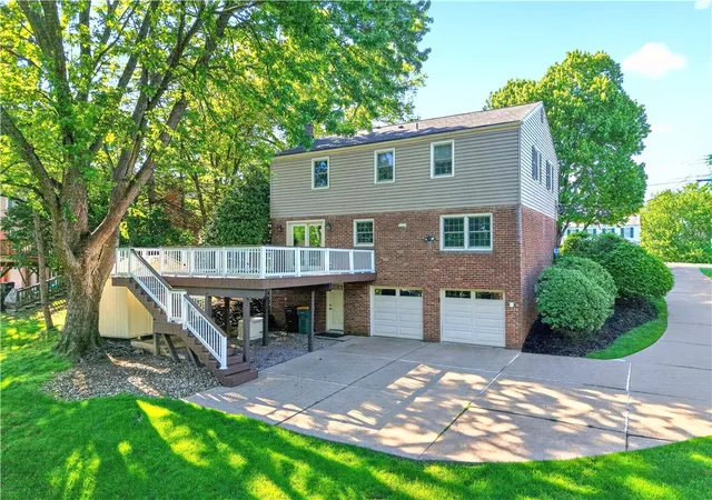 Homes for sale in Franklin Park, PA | 2545 Matterhorn Dr, Franklin Park, PA 15090 | MLS# 1762098