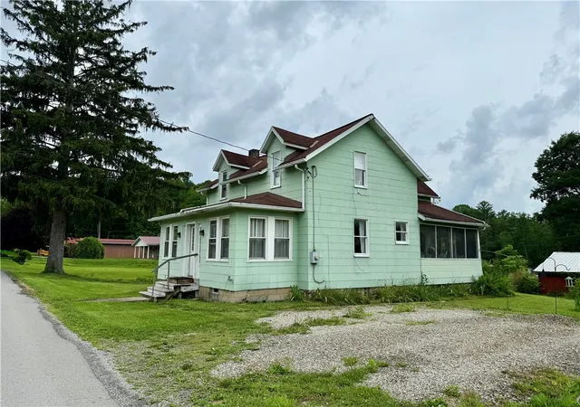 3rd image of 114 Stewarton, Springfield Twp, PA 15464 | MLS# 1762099