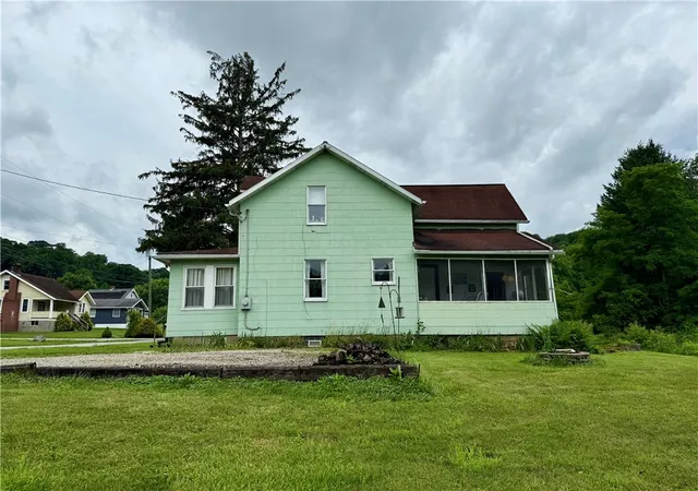 4th image of 114 Stewarton, Springfield Twp, PA 15464 | MLS# 1762099