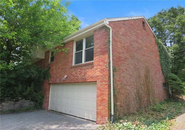 38th image of 171 Cassia Dr, Clairton, PA 15025 | MLS# 1762010