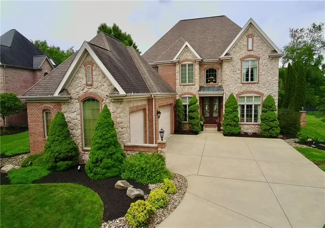 Photo 1 of Single family home for sale at 1817 Constitution Blvd, Valencia, PA 16059 | MLS# 1762120 | Listing updated on 2026-07-04