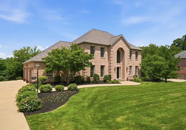 Photo 3 of Sale Pending at 154 Windwood Dr, Wexford, PA 15090 | MLS# 1762137 | Listing updated on 2026-07-20