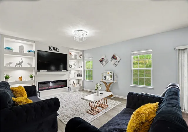 2nd image of 370 Greene Dr, Clairton, PA 15025 | MLS# 1761496