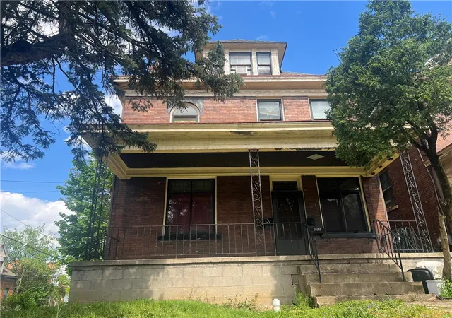 Homes for sale in Bellevue, PA | 188 Kendall Ave, Bellevue, PA 15202 | MLS# 1762150