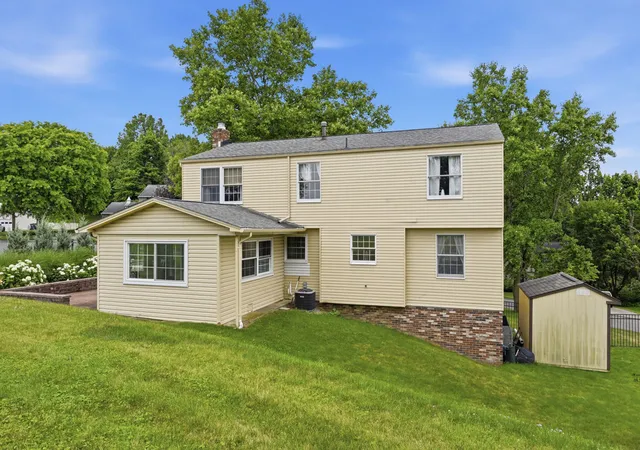 Photo 3 of Single family home for sale at 311 Alamo Dr, Pittsburgh, PA 15241 | MLS# 1762187 | Listing updated on 2026-07-12