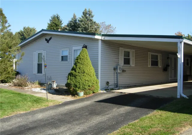 1st image of 405 Vista Ln, Murrysville, PA 15668 | MLS# 1762078