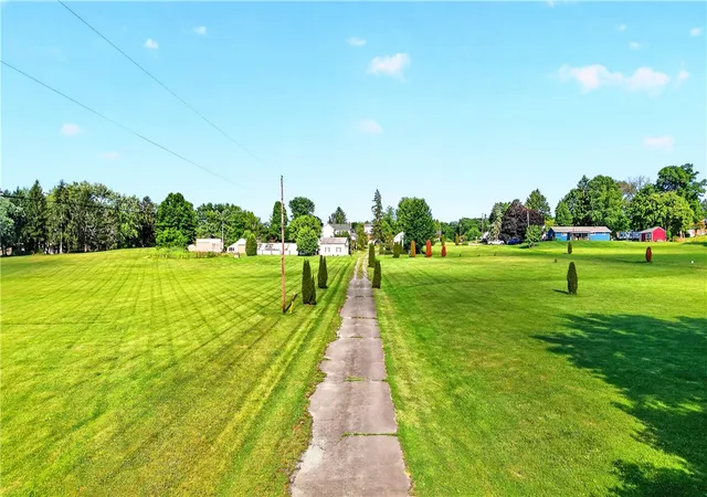 5th image of 248 S Duffy Rd, Twp Of But Nw, PA 16001 | MLS# 1762146