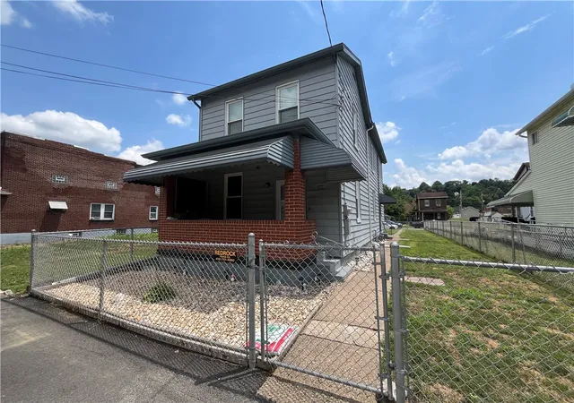 Photo 1 of Single family home for sale at 309 Pine St, Mc Keesport, PA 15132 | MLS# 1762179 | Listing updated on 2026-07-23