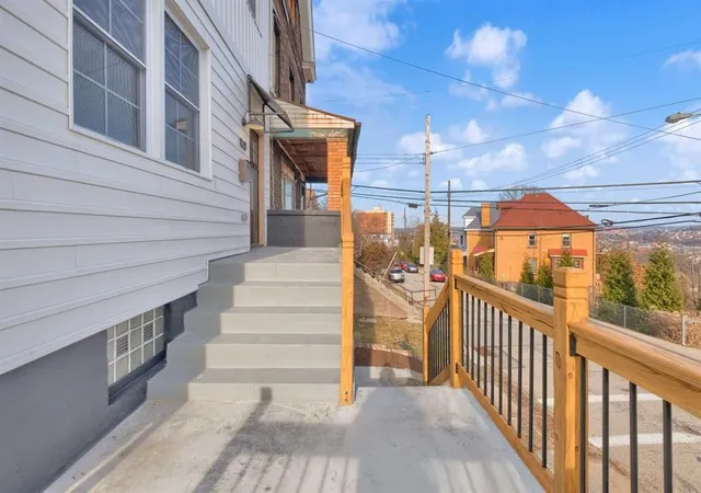 4th image of 1030 Haslage Ave, Spring Hill, PA 15212 | MLS# 1762206