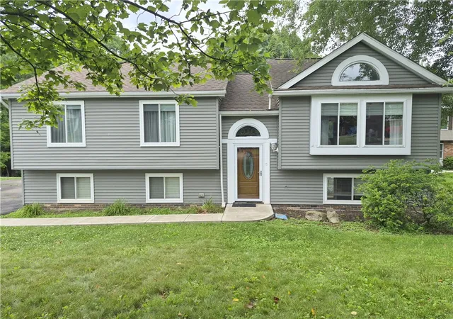 1st image of 1501 N Randolph Dr, Jefferson Hills, PA 15025 | MLS# 1762233
