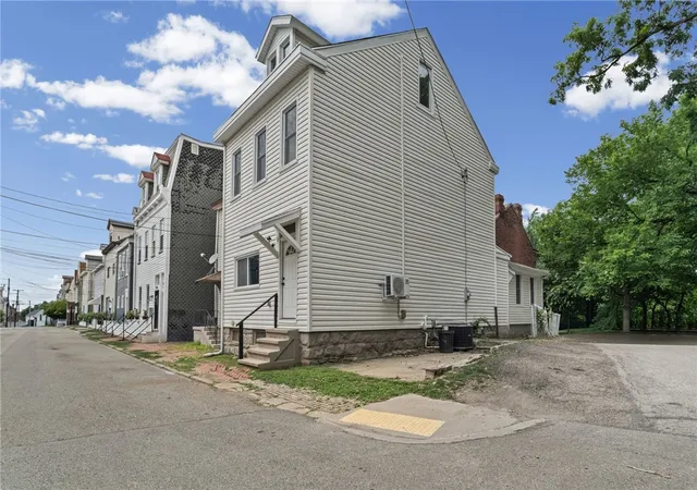 Homes for sale in Troy Hill, PA | 1150 Goettman Street, Troy Hill, PA 15212 | MLS# 1762181