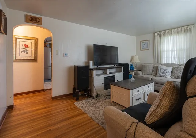 Homes for sale in South Park, PA | 6616 Overlook St, South Park, PA 15129 | MLS# 1762237