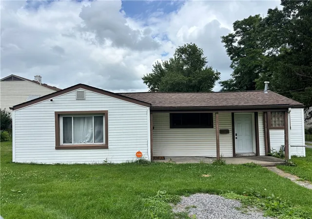 Homes for sale in Monaca, PA | 1099 Allaire, Monaca, PA 15061 | MLS# 1762274