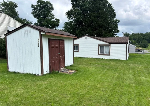 Homes for sale in Monaca, PA | 1099 Allaire, Monaca, PA 15061 | MLS# 1762274