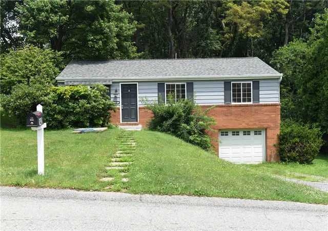 Photo 1 of Single family home for sale at 143 Edgewood Dr, Beaver, PA 15009 | MLS# 1761007 | Listing updated on 2026-08-28