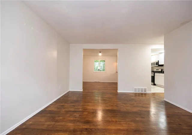 Photo 2 of Single family home for sale at 143 Edgewood Dr, Beaver, PA 15009 | MLS# 1761007 | Listing updated on 2026-08-28
