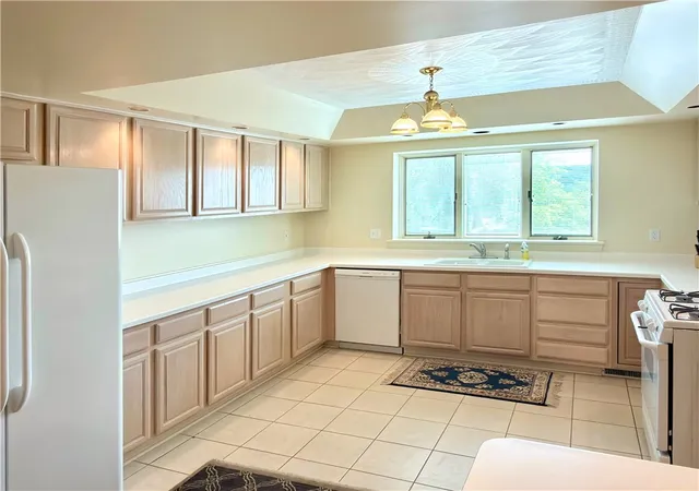 3rd image of 134 St Thomas Dr, Beaver Falls, PA 15010 | MLS# 1761642