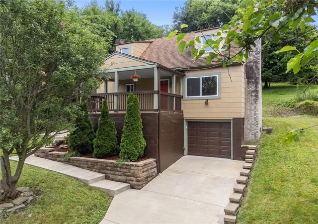 Homes for sale in West Mifflin, PA | 2711 Homestead Duquesne Rd, West Mifflin, PA 15122 | MLS# 1762291