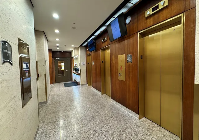 Photo 5 of Condo for sale at 320 Fort Duquesne Blvd #19D, Downtown Pgh, PA 15222 | MLS# 1761627 | Listing updated on 2026-08-01