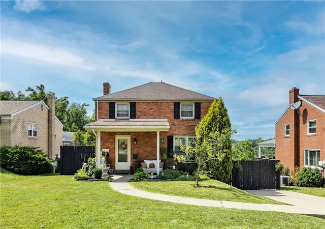 Homes for sale in Munhall, PA | 4470 Woodhill Dr, Munhall, PA 15120 | MLS# 1762312
