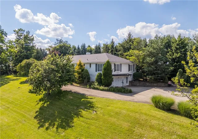 2nd image of 795 E Beau Street, South Strabane, PA 15301 | MLS# 1761970