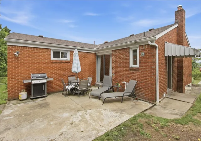 Photo 3 of Single family home for sale at 3330 Orchard Dr, Liberty Boro, PA 15133 | MLS# 1762332 | Listing updated on 2026-09-01