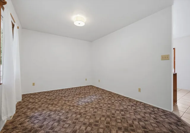 Photo 3 of Single family home for sale at 952 Seybertown Rd, Perry Twp, PA 16041 | MLS# 1762353 | Listing updated on 2026-08-03