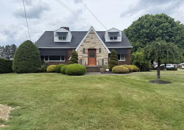 Homes for sale in Neshannock Twp, PA | 102 W Fairmont Ave, Neshannock Twp, PA 16105 | MLS# 1762374