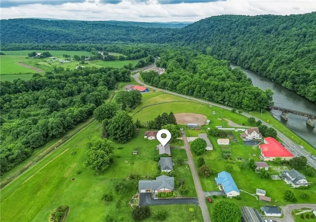 Homes for sale in Confluence Boro, PA | 843 William St, Confluence Boro, PA 15424 | MLS# 1762361