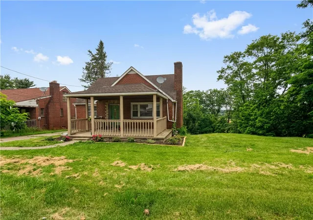 1st image of 1166 N Main St, South Strabane, PA 15301 | MLS# 1762381