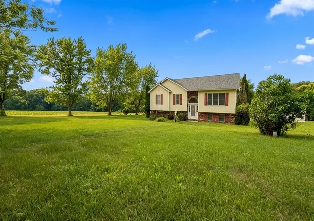 Photo 2 of Single family home for sale at 198 Eagle Ml Rd, Butler, PA 16001 | MLS# 1762363 | Listing updated on 2026-06-29