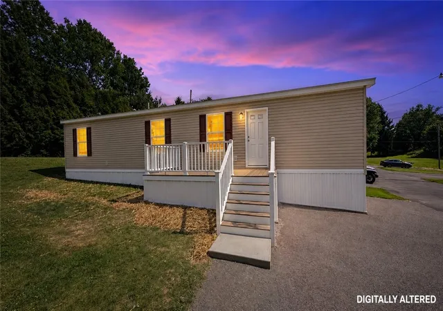 3rd image of 207 Cedar Ln, Valencia, PA 16059 | MLS# 1762405