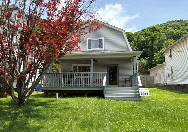 1st image of 4224 Arnold Ave, Lower Burrell, PA 15068 | MLS# 1762286