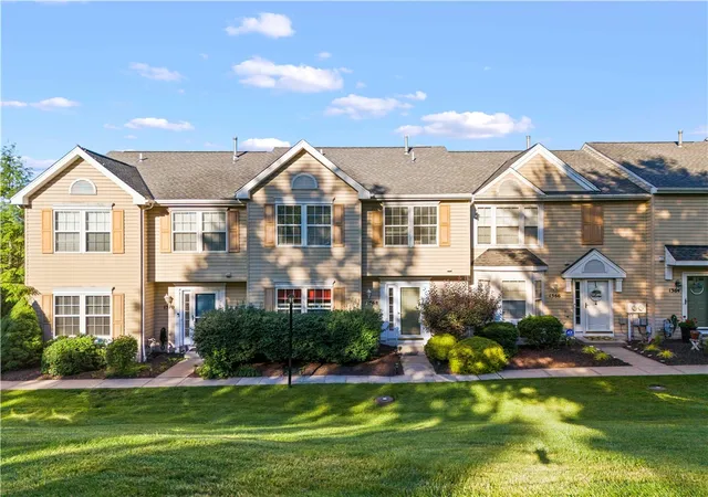 Homes for sale in North Strabane, PA | 1368 Meadowbrook Dr, North Strabane, PA 15317 | MLS# 1761545