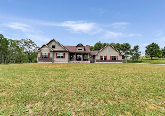 2nd image of 119 Jersey Rd, St Marys, PA 15857 | MLS# 1762429