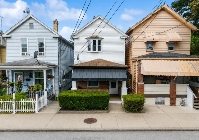 1st image of 17 13th St, Jeannette, PA 15644 | MLS# 1762342