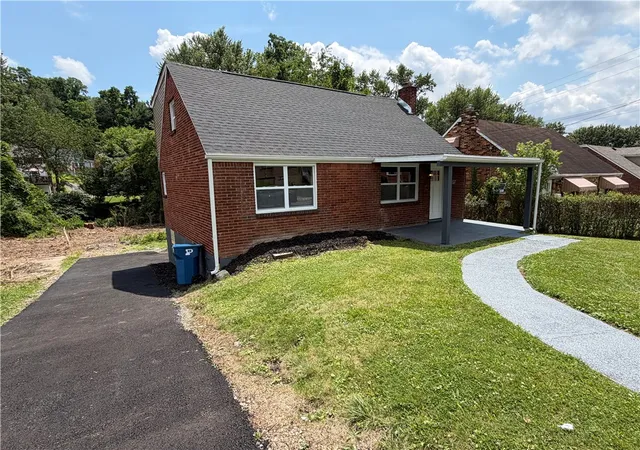 Photo 2 of Single family home for sale at 137 Emrose Dr, Penn Hills, PA 15235 | MLS# 1762443 | Listing updated on 2026-07-28