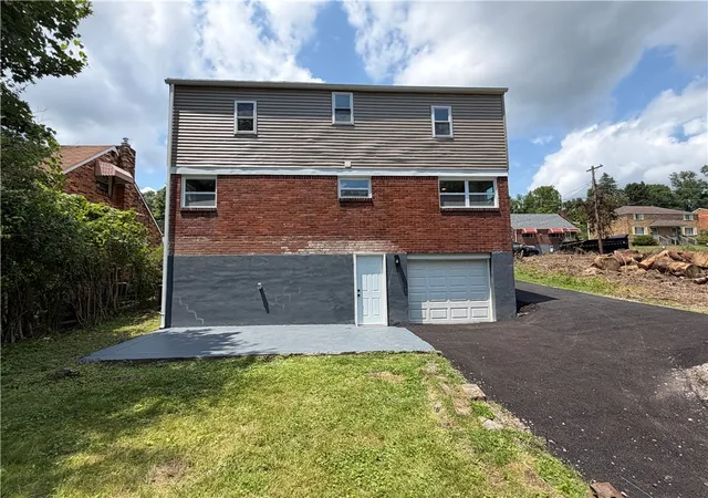 Photo 2 of Single family home for sale at 137 Emrose Dr, Penn Hills, PA 15235 | MLS# 1762443 | Listing updated on 2026-07-28